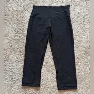 LULULEMON size 8 Black High-Waisted Leggings capris